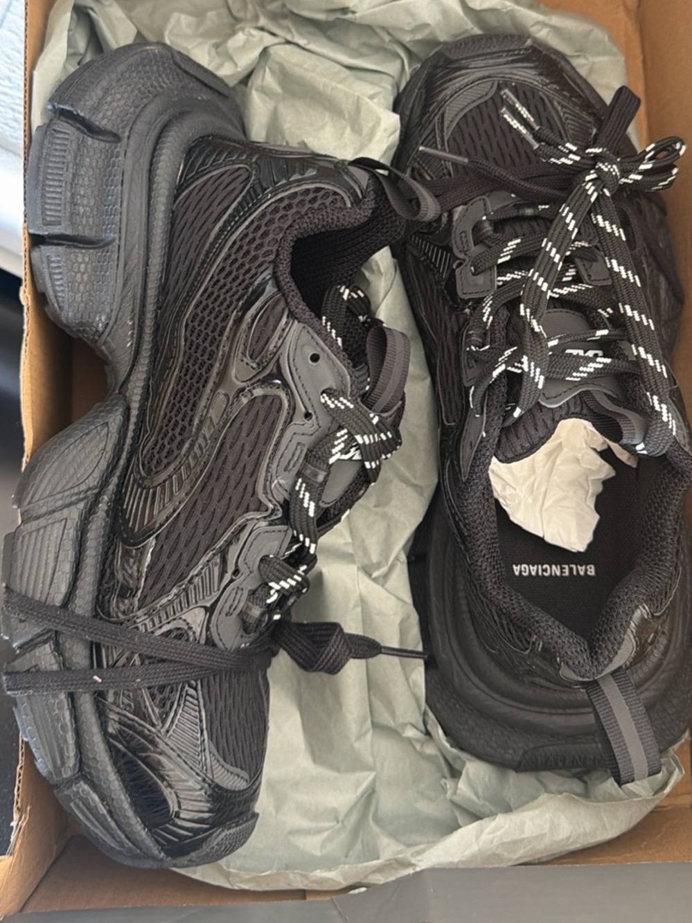 Men's Black Mesh & Synthetic Runner Sneakers